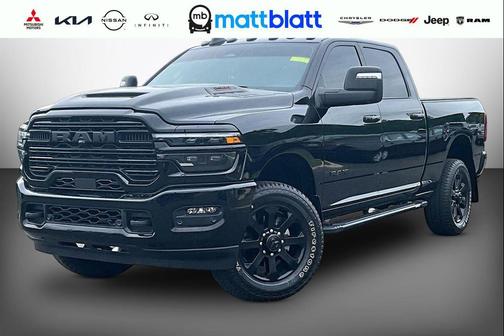 Diamond Black Crystal Pearlcoat 2026 RAM 2500 Laramie Crew Cab 4x4 6'4' Box