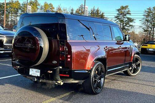 2023 Land Rover Defender 130 X-Dynamic SE