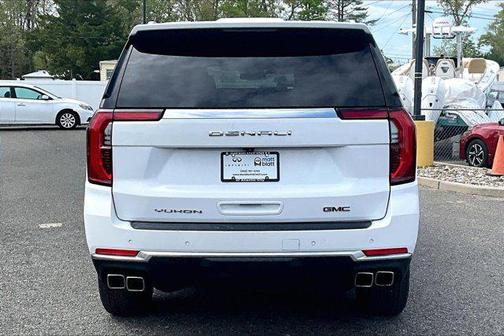 Summit White 2025 GMC Yukon Denali