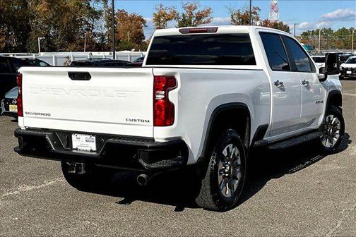 2024 Chevrolet Silverado 2500 Custom