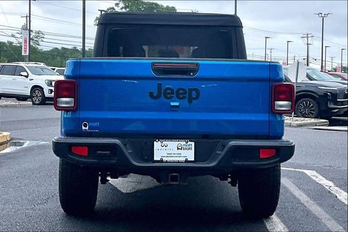 Hydro Blue Pearlcoat 2021 Jeep Gladiator Willys 4x4