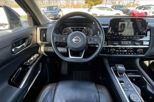 2022 Nissan Pathfinder Platinum 4WD