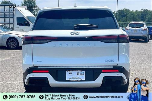 Majestic White 2023 INFINITI QX60 Luxe