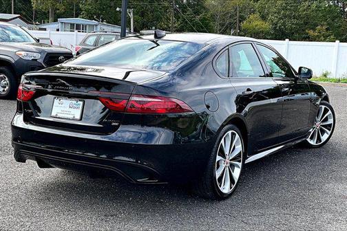 2022 Jaguar XF R-Dynamic SE P300 AWD Automatic