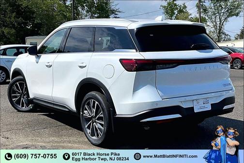 Radiant White 2027 INFINITI QX60 LUXE AWD