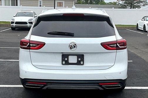 2019 Buick Regal TourX AWD Essence