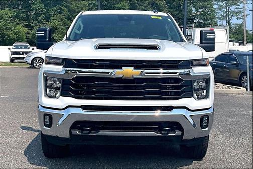 Summit White 2026 Chevrolet Silverado 2500 LT