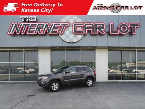 Photo 1 of 48 of 2017 Jeep Grand Cherokee Laredo