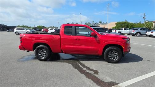 2024 Nissan Frontier SV