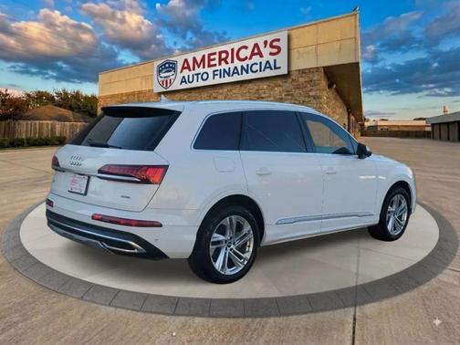 Carrara White 2021 Audi Q7 45 Premium Plus