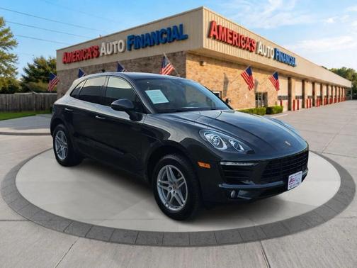 Agate Grey Metallic 2018 Porsche Macan Macan Sport Edition