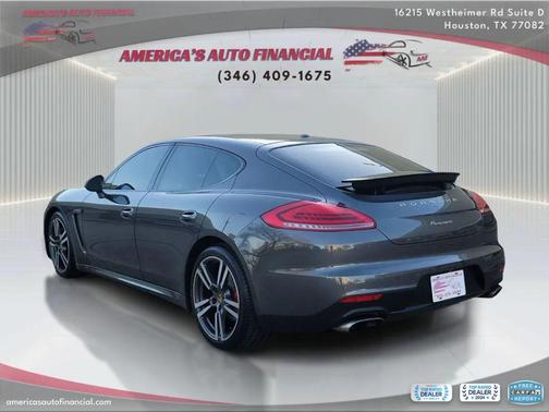 2015 Porsche Panamera 4