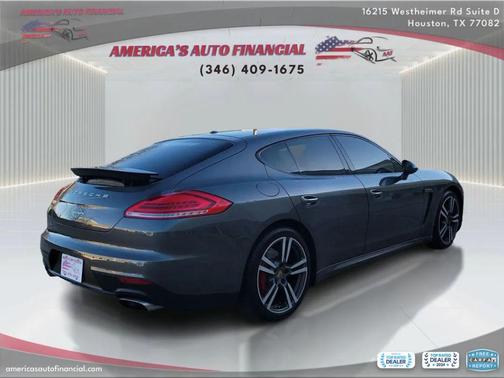 2015 Porsche Panamera 4