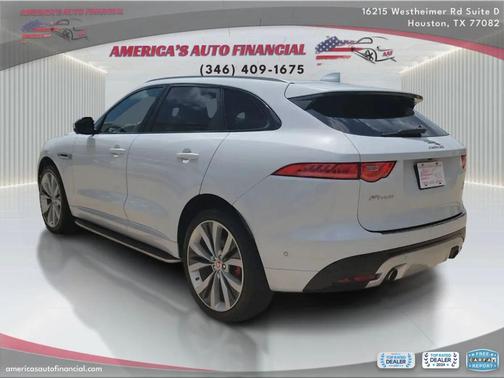 Fuji White 2018 Jaguar F-PACE S