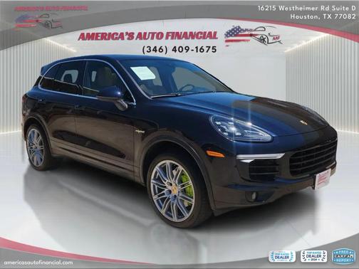 Moonlight Blue Metallic 2016 Porsche Cayenne Cayenne S E-Hybrid