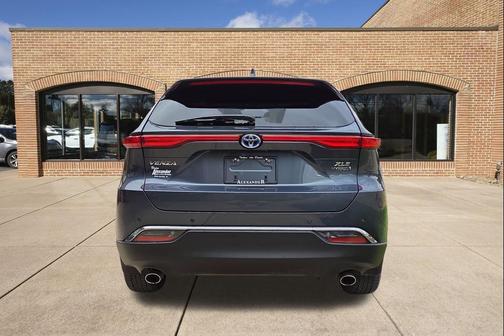 2023 Toyota Venza XLE