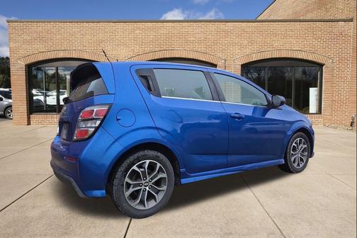 2017 Chevrolet Sonic LT