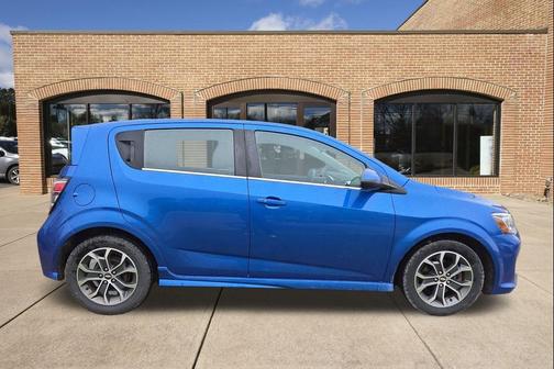 2017 Chevrolet Sonic LT