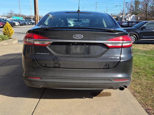 2017 Ford Fusion Hybrid SE