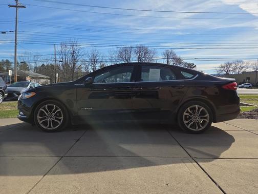 2017 Ford Fusion Hybrid SE