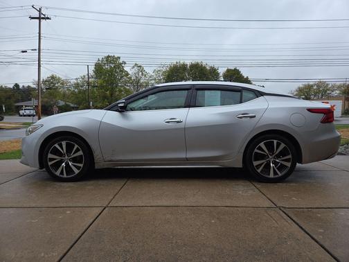 2017 Nissan Maxima BLACK