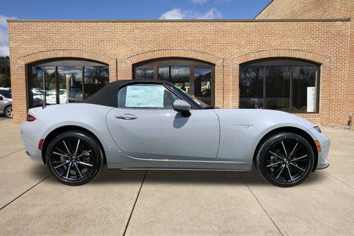Aero Gray Metallic 2025 Mazda MX-5 Miata Grand Touring