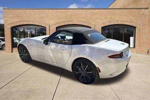 Snowflake White Pearl Mica 2026 Mazda MX-5 Miata Grand Touring