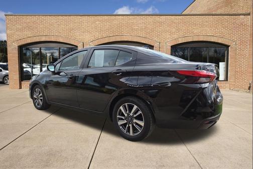 2023 Nissan Versa 1.6 SV