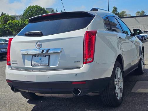 Platinum Ice Tricoat 2016 Cadillac SRX Performance Collection