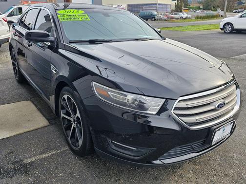 2015 Ford Taurus SEL