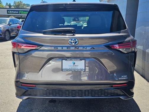 Predawn Gray Mica 2022 Toyota Sienna XSE 7 Passenger