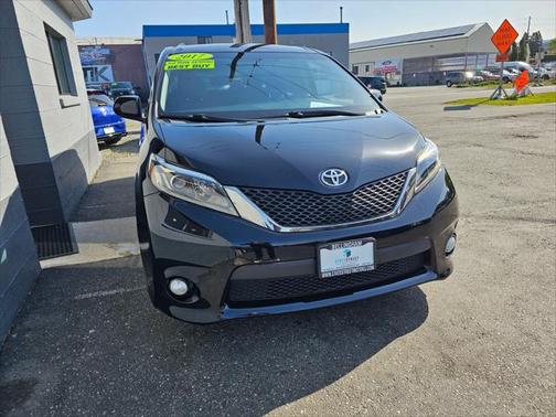 2017 Toyota Sienna SE