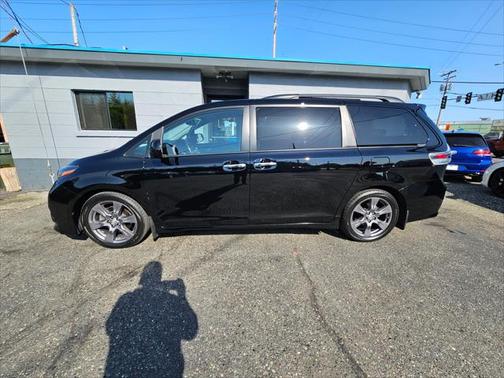 2017 Toyota Sienna SE