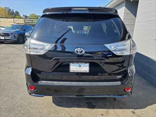 2017 Toyota Sienna SE