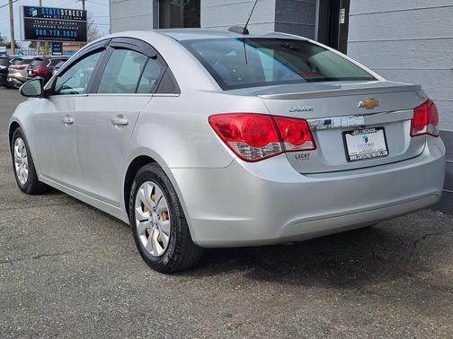 Silver Ice Metallic 2016 Chevrolet Cruze Limited 1LT