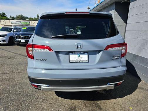2022 Honda Pilot Touring 8-Passenger