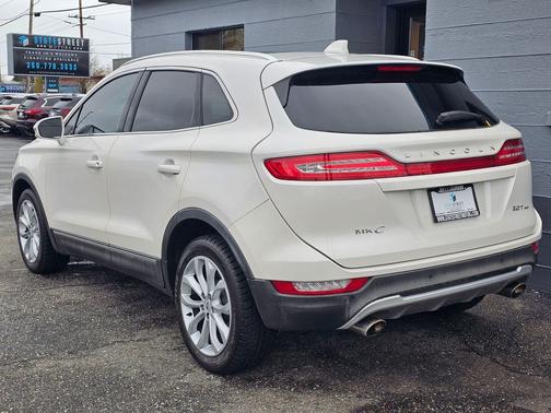 White Platinum Metallic Tri-Coat 2017 Lincoln MKC Select