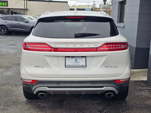 White Platinum Metallic Tri-Coat 2017 Lincoln MKC Select