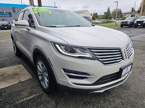 White Platinum Metallic Tri-Coat 2017 Lincoln MKC Select