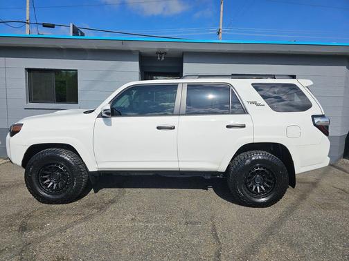 Ice Cap 2024 Toyota 4Runner TRD Off Road Premium