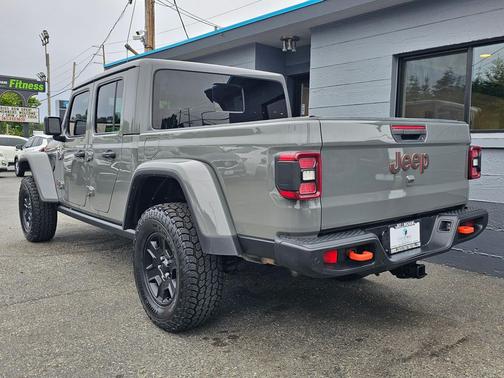 Sting-Gray Clear Coat 2021 Jeep Gladiator Mojave