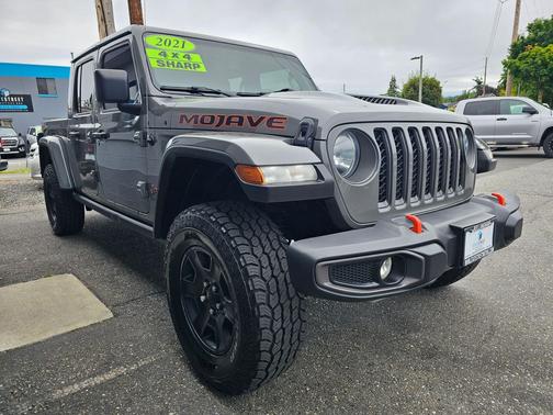 Sting-Gray Clear Coat 2021 Jeep Gladiator Mojave