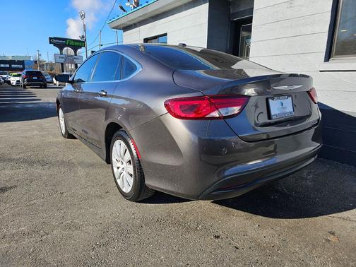 2015 Chrysler 200 LX