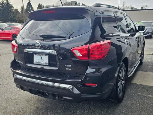 2018 Nissan Pathfinder SL
