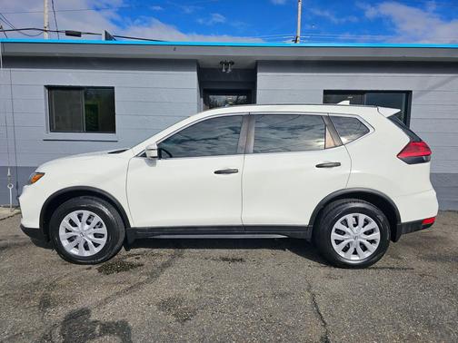 Glacier White 2017 Nissan Rogue S