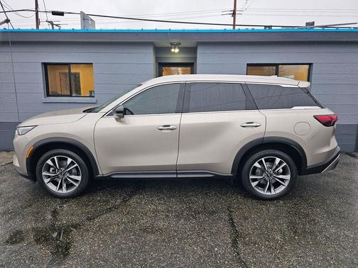 2022 INFINITI QX60 Luxe