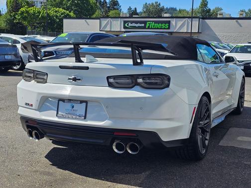 Summit White 2022 Chevrolet Camaro ZL1