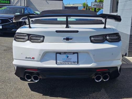 Summit White 2022 Chevrolet Camaro ZL1