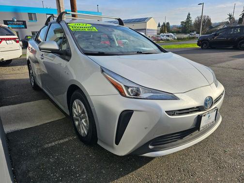 2021 Toyota Prius LE