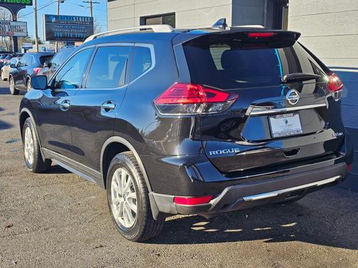 2017 Nissan Rogue SV